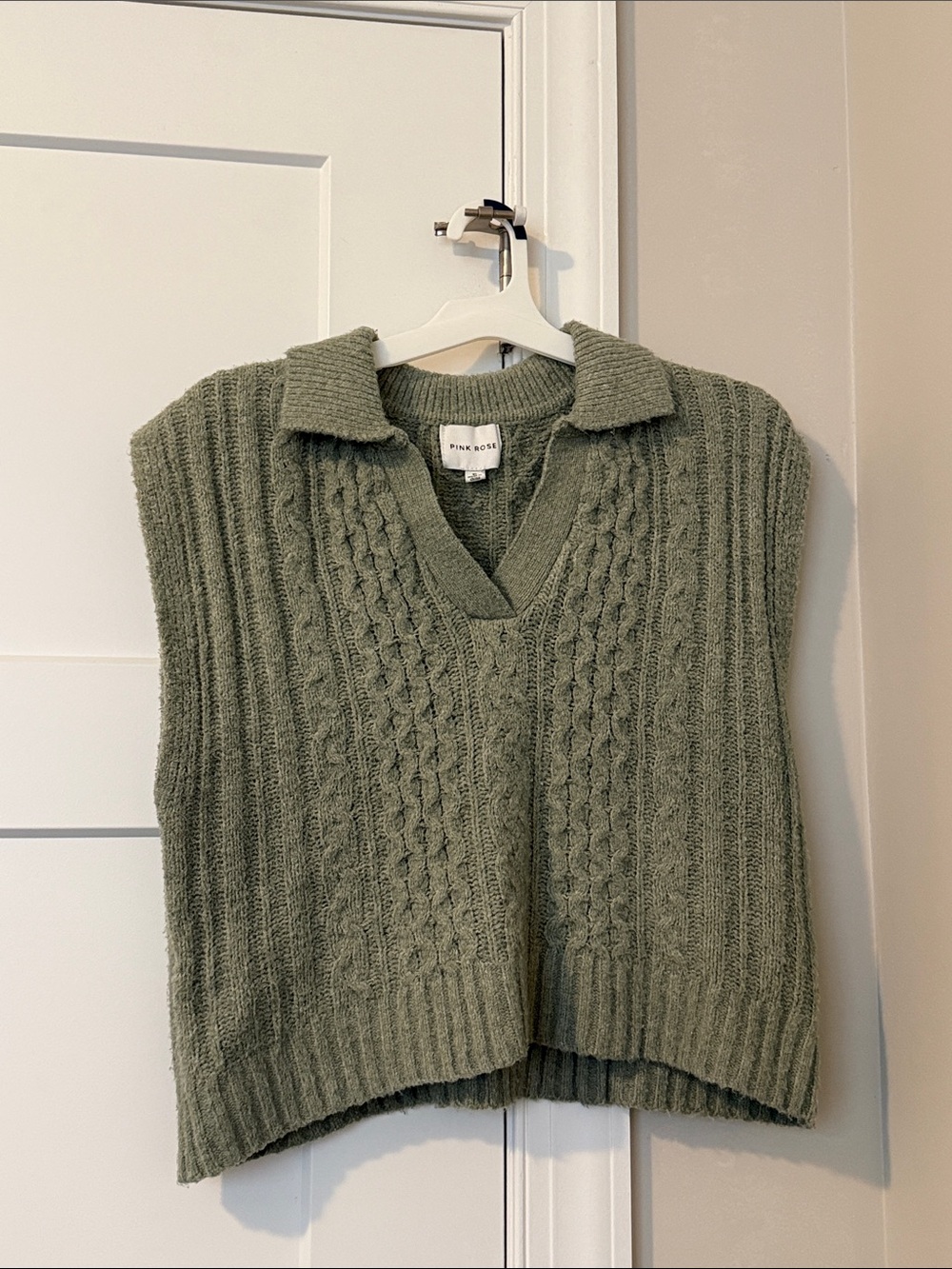 PINK ROSE Olive Green Cable-Knit V-Neck Sweater Vest